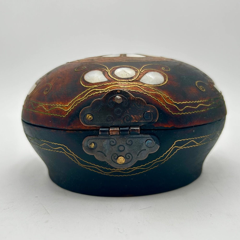 Vintage 5"W Handcrafted Hinged Wooden Jewelry Trinket Box Mother of Pearl Inlay - Picture 4 of 7